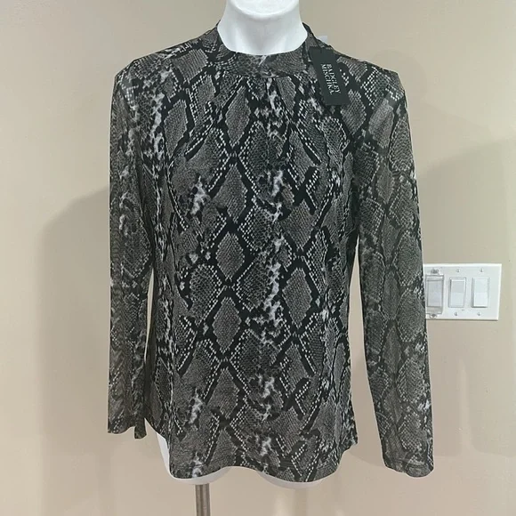 Badgley Mischka Gray and Black snake skin printFitted Blouse - Picture 2 of 8